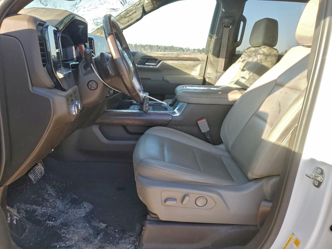 2022 GMC Sierra K1500 Slt VIN: 3GTUUDED6NG548581 Lot: 96137105