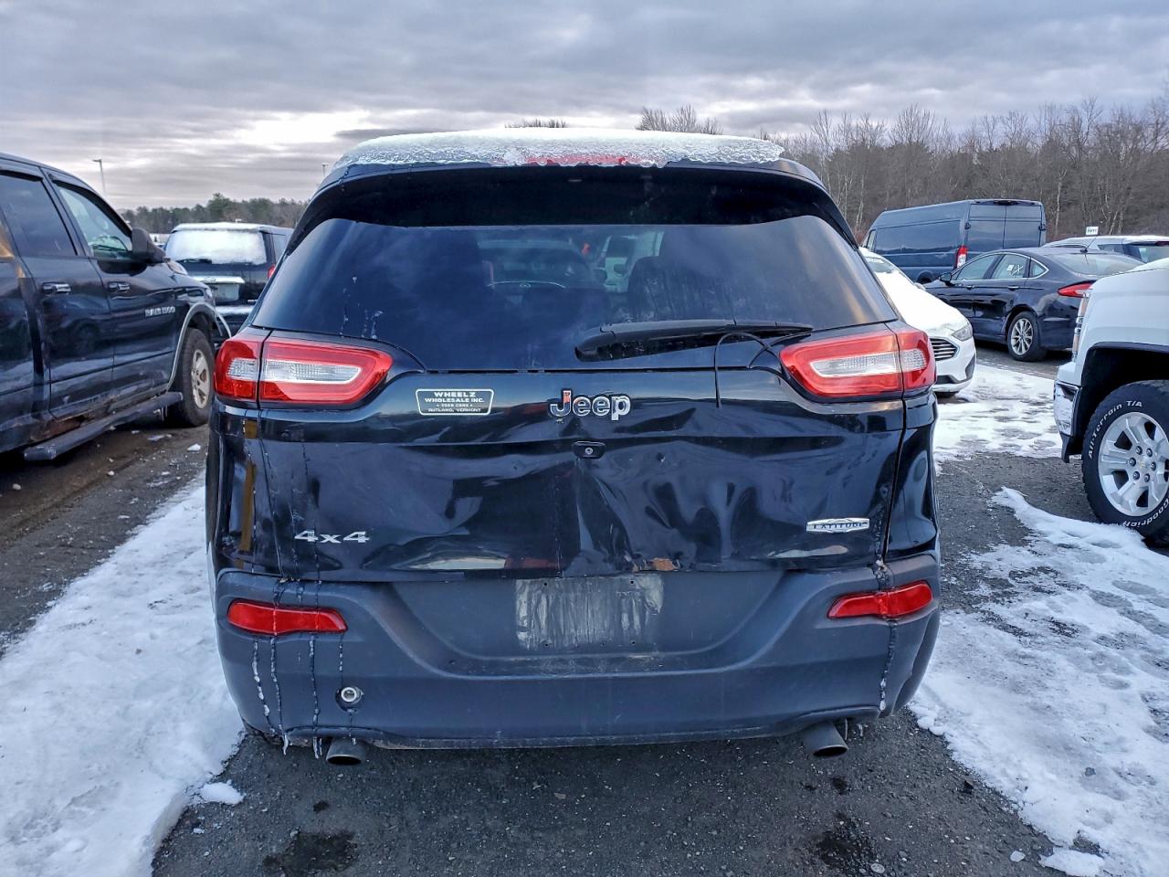 2014 Jeep Cherokee Latitude VIN: 1C4PJMCS3EW242754 Lot: 95447845