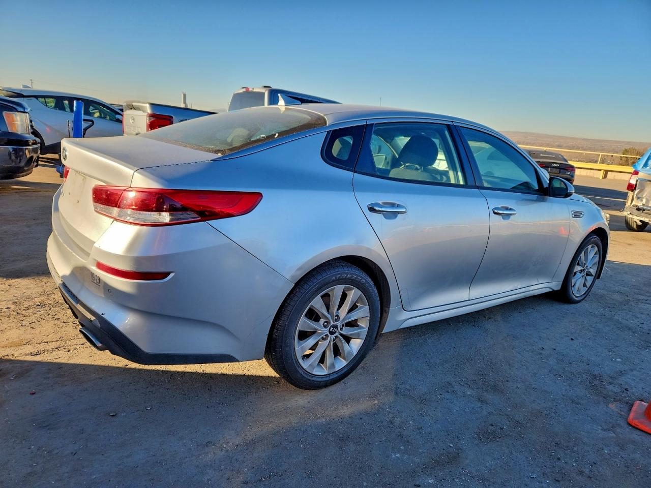 2020 Kia Optima Lx VIN: 5XXGT4L33LG393661 Lot: 97205465