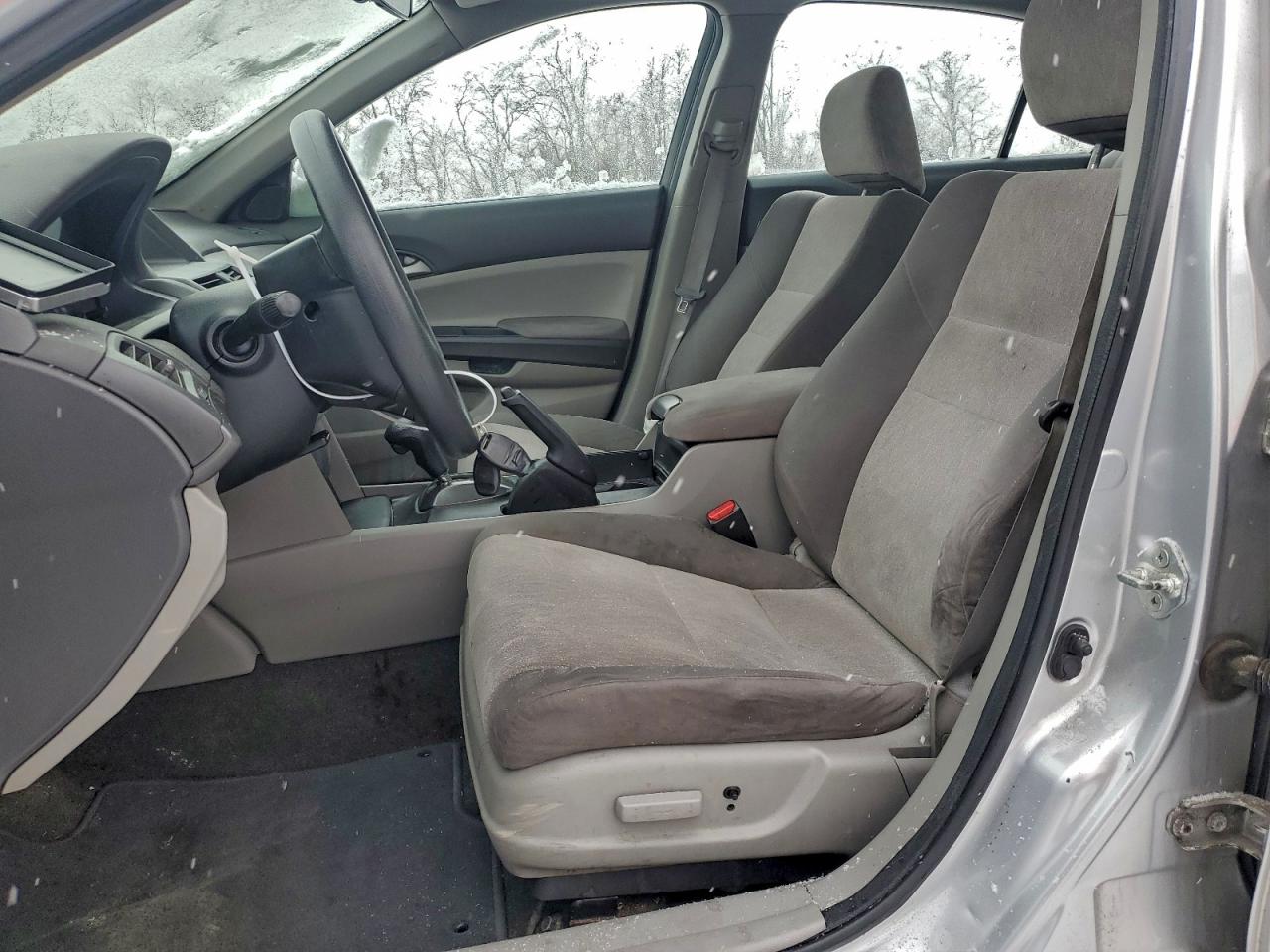 2010 Honda Accord Lxp VIN: 1HGCP2F48AA142771 Lot: 95218635