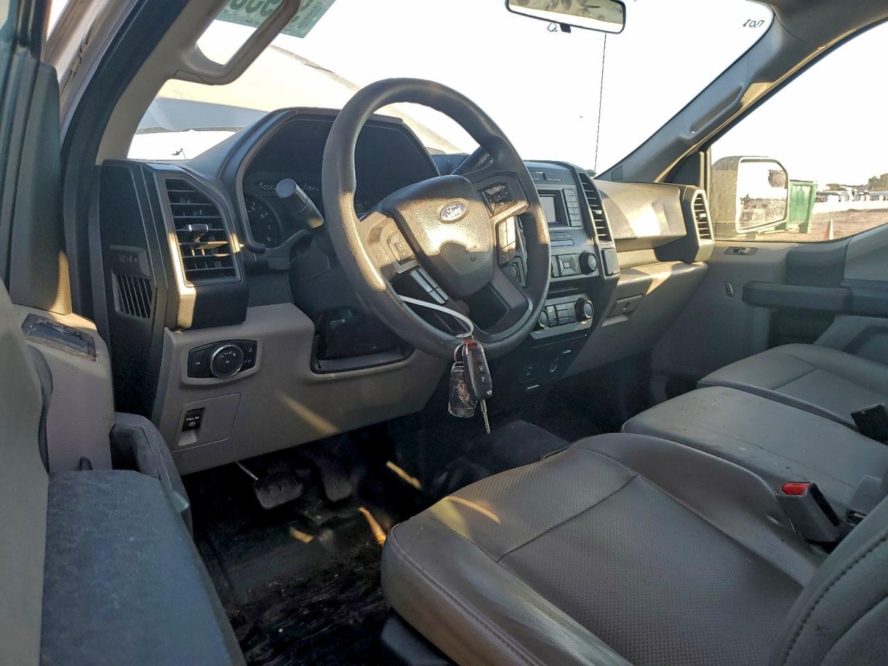 2017 Ford F150 Super Cab VIN: 1FTEX1C82HKC60084 Lot: 96935595