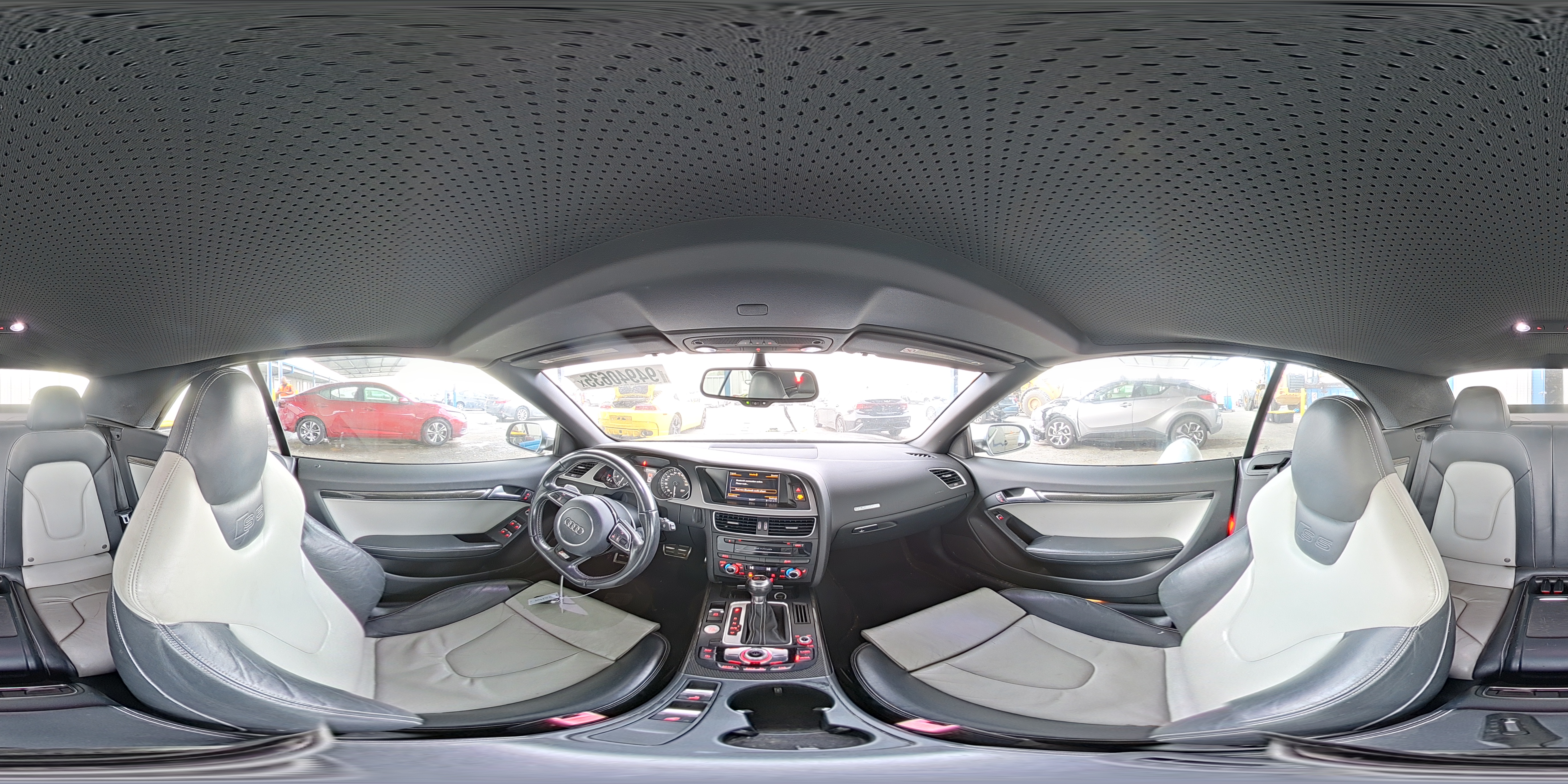 Фото: WAUCGAFHXDN010942