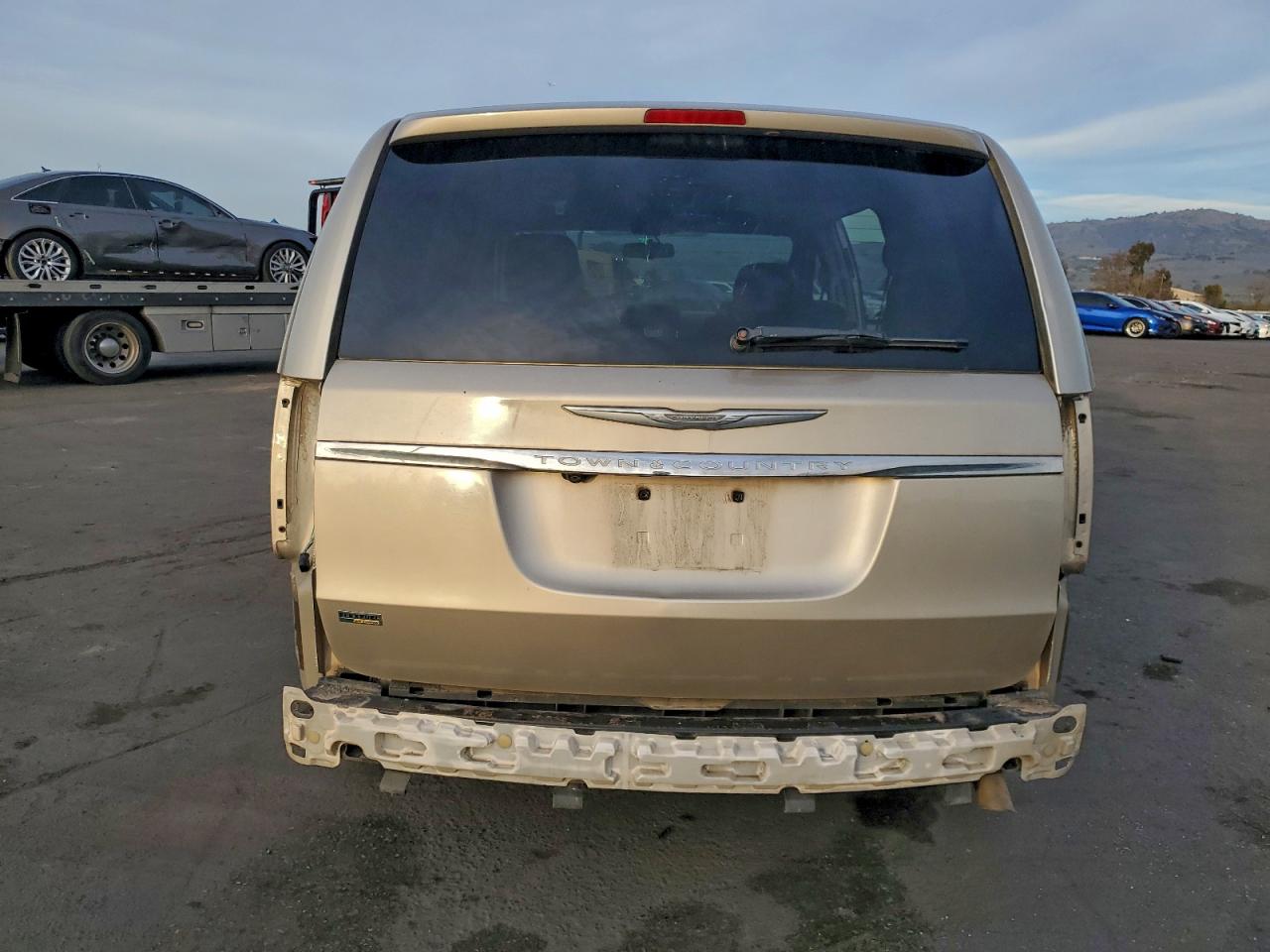 2014 Chrysler Town & Country Touring VIN: 2C4RC1BG3ER211012 Lot: 95010005