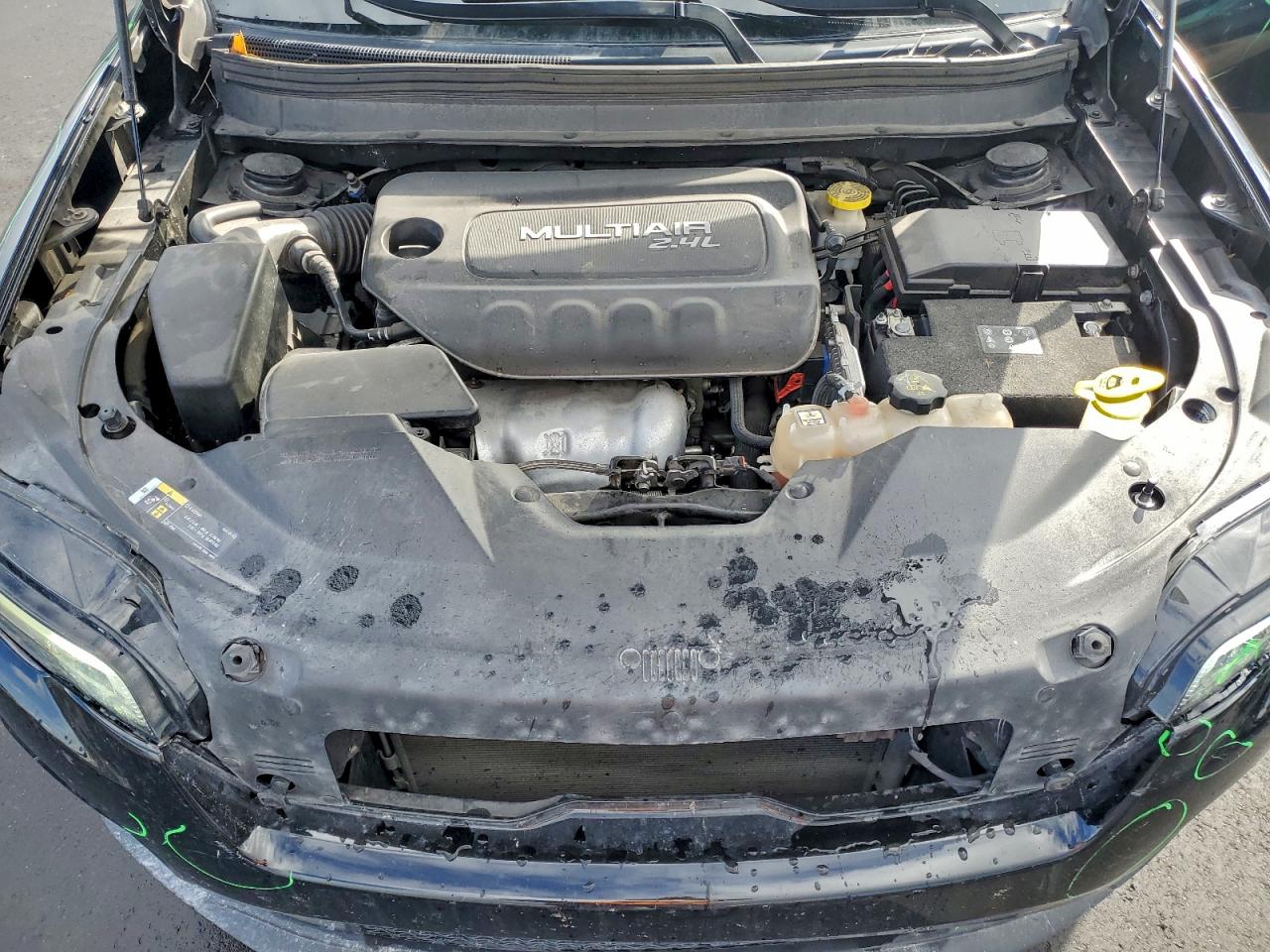 2019 Jeep Cherokee Latitude VIN: 1C4PJLCBXKD134472 Lot: 94294575