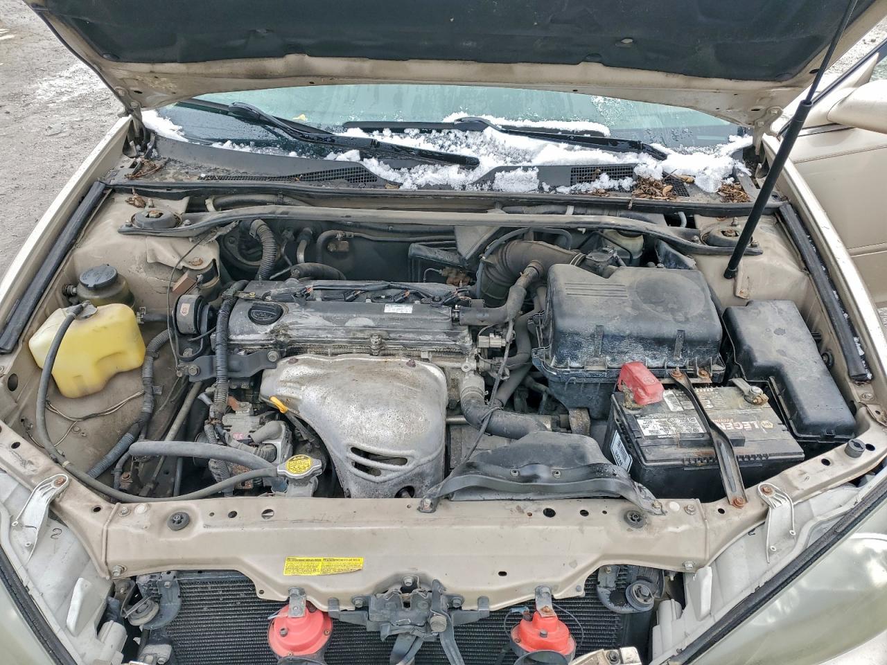 2002 Toyota Camry Le VIN: JTDBE32K820075090 Lot: 94753735