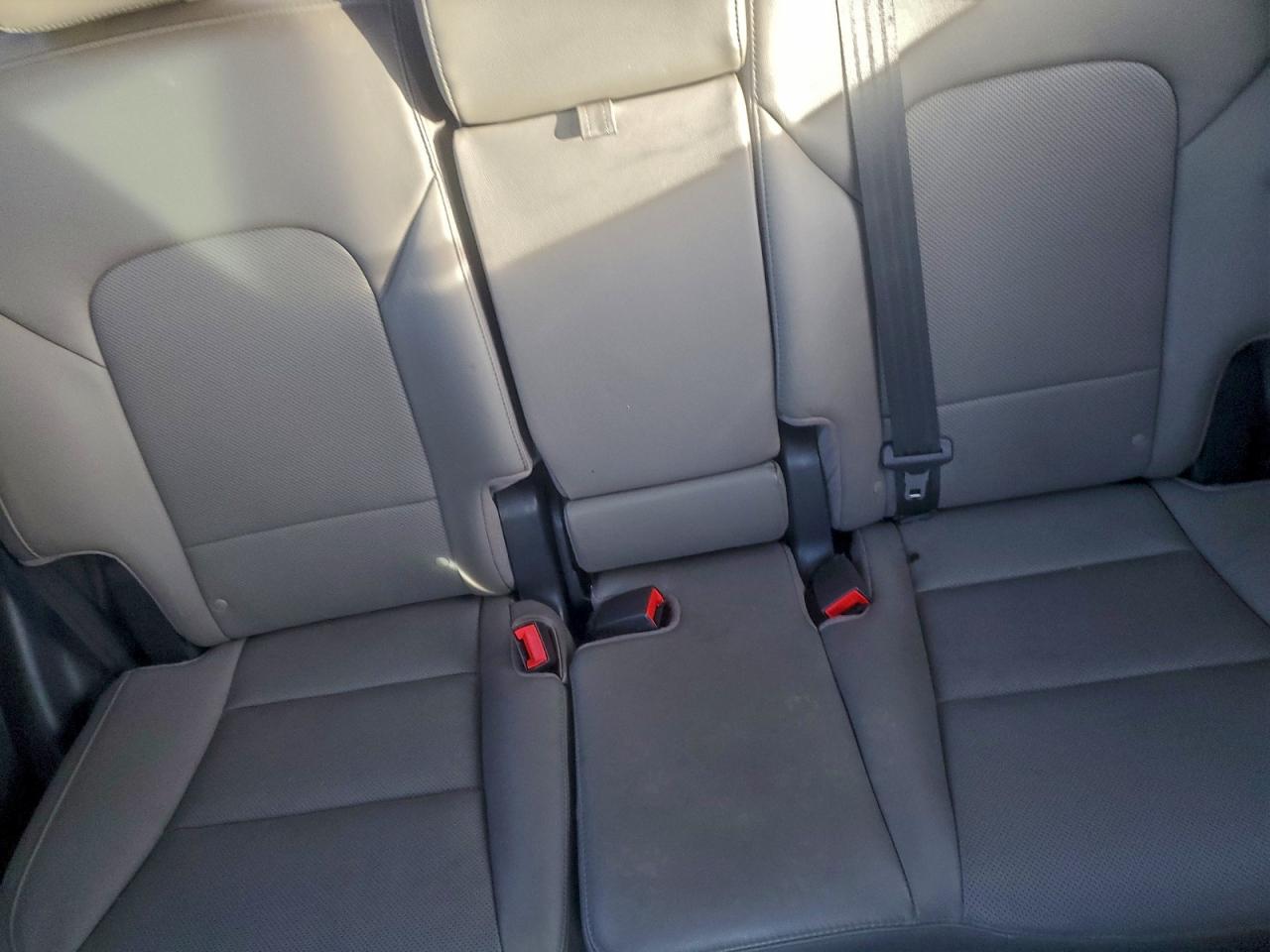 2018 Hyundai Santa Fe Sport VIN: 5XYZU3LB8JG518315 Lot: 98158535