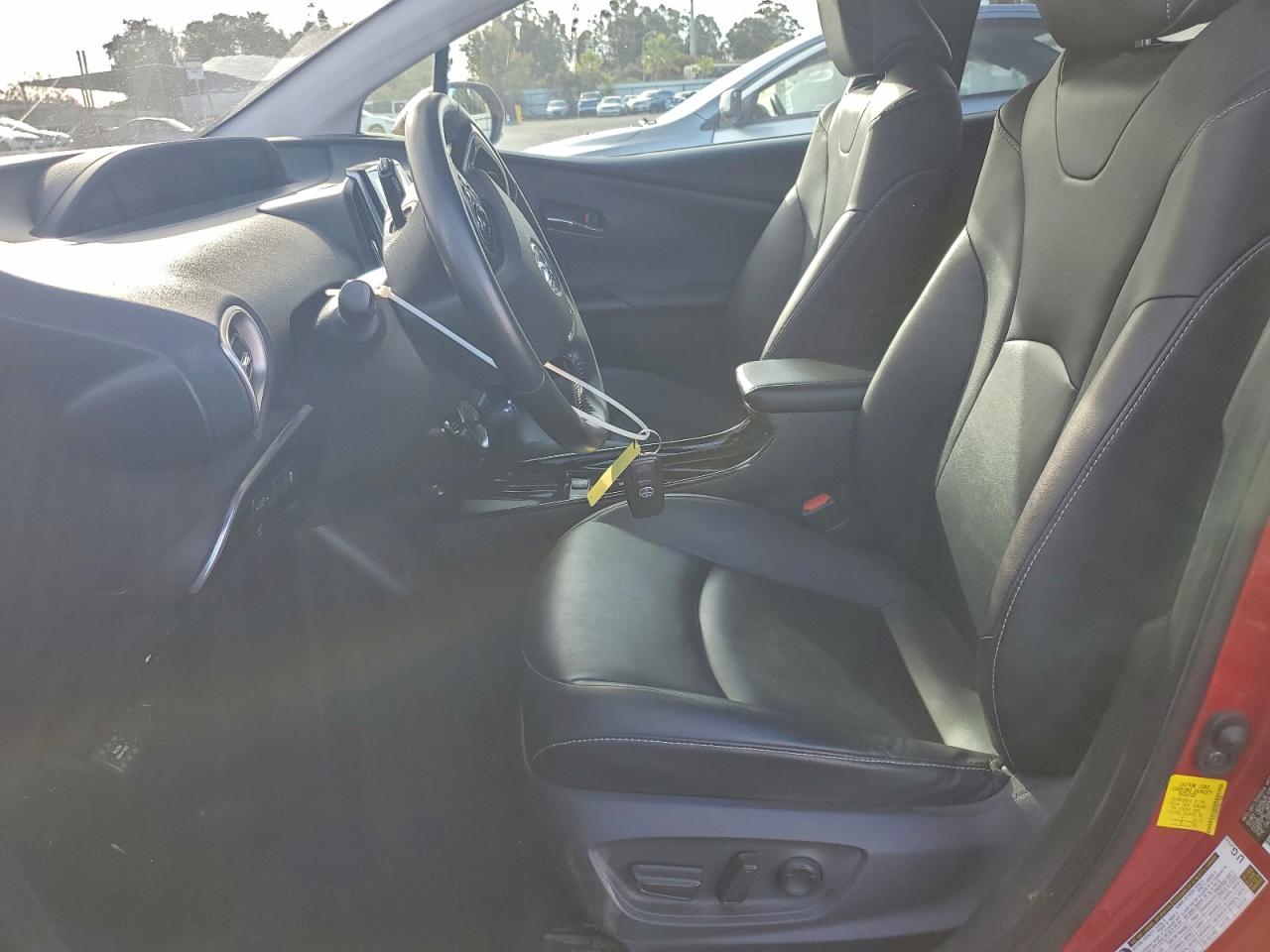 2021 Toyota Prius Prime Le VIN: JTDKAMFP3M3177888 Lot: 95202235