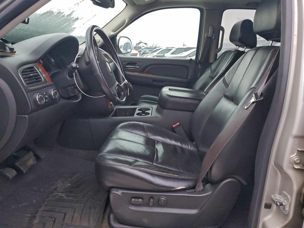 2007 Chevrolet Tahoe K1500 VIN: 1GNFK13057J113198 Lot: 96375925