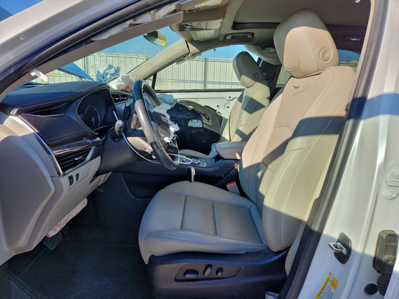 2019 Cadillac Xt4 Luxury VIN: 1GYAZAR43KF139023 Lot: 94536635