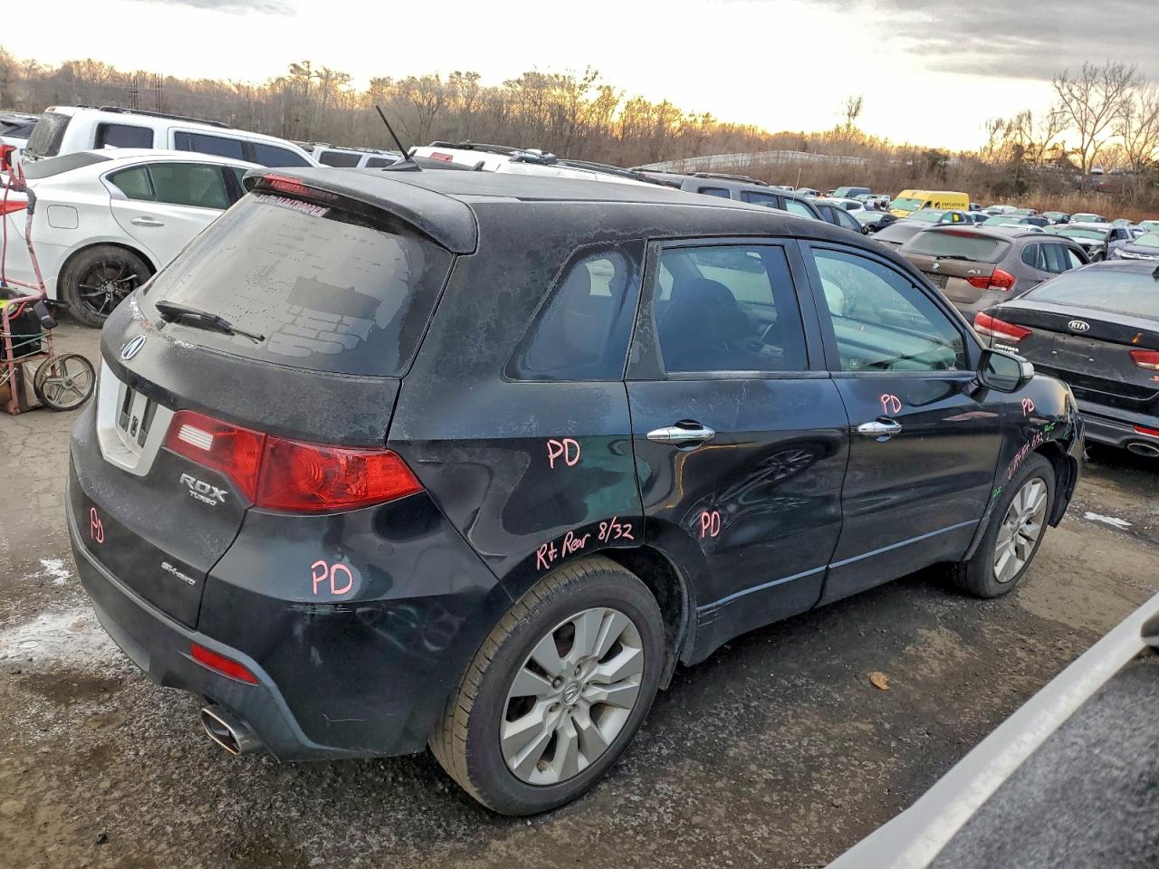 Фото: 5J8TB1H24BA001699