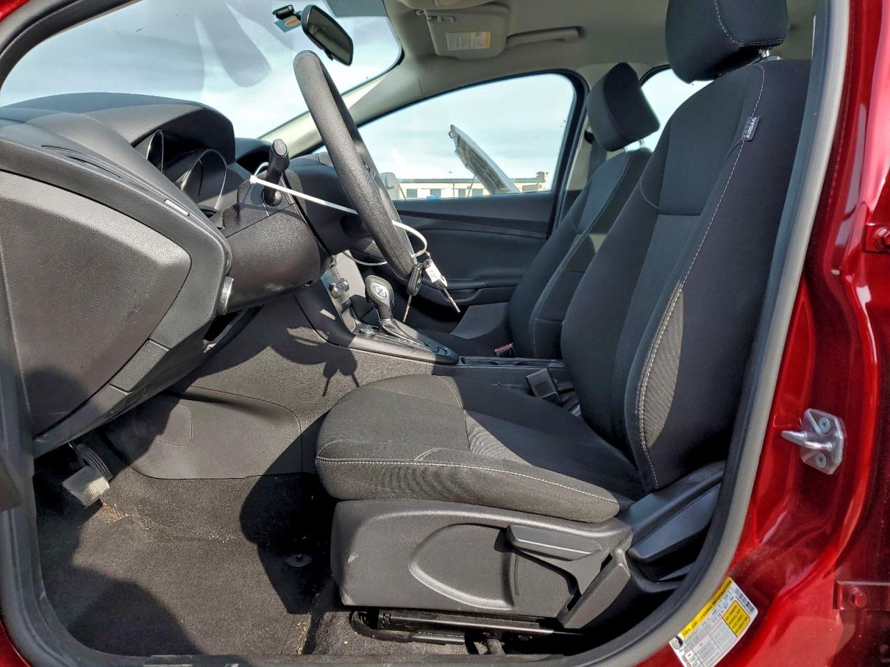 2017 Ford Focus Se VIN: 1FADP3F2XHL244262 Lot: 95838355