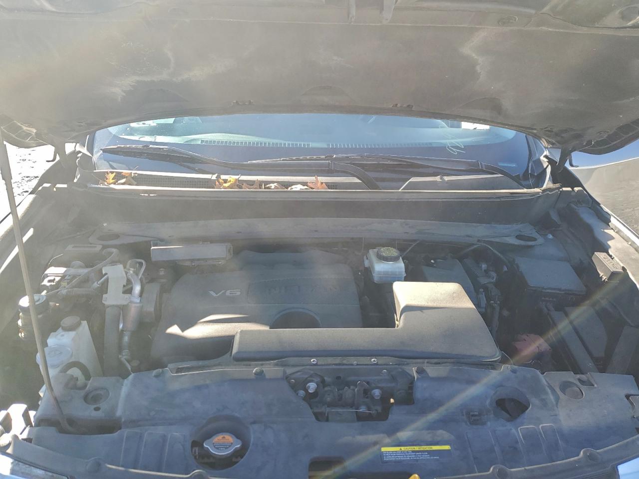 2018 Nissan Pathfinder S VIN: 5N1DR2MNXJC619290 Lot: 95215255