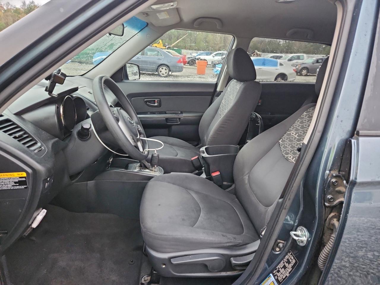 2011 Kia Soul + VIN: KNDJT2A27B7298435 Lot: 94713555