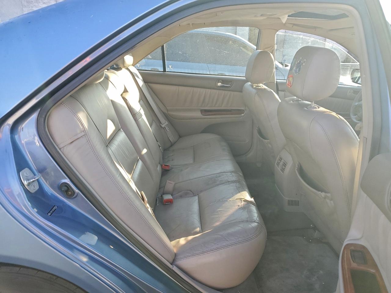 2004 Toyota Camry Le VIN: 4T1BF32K24U588520 Lot: 95121905