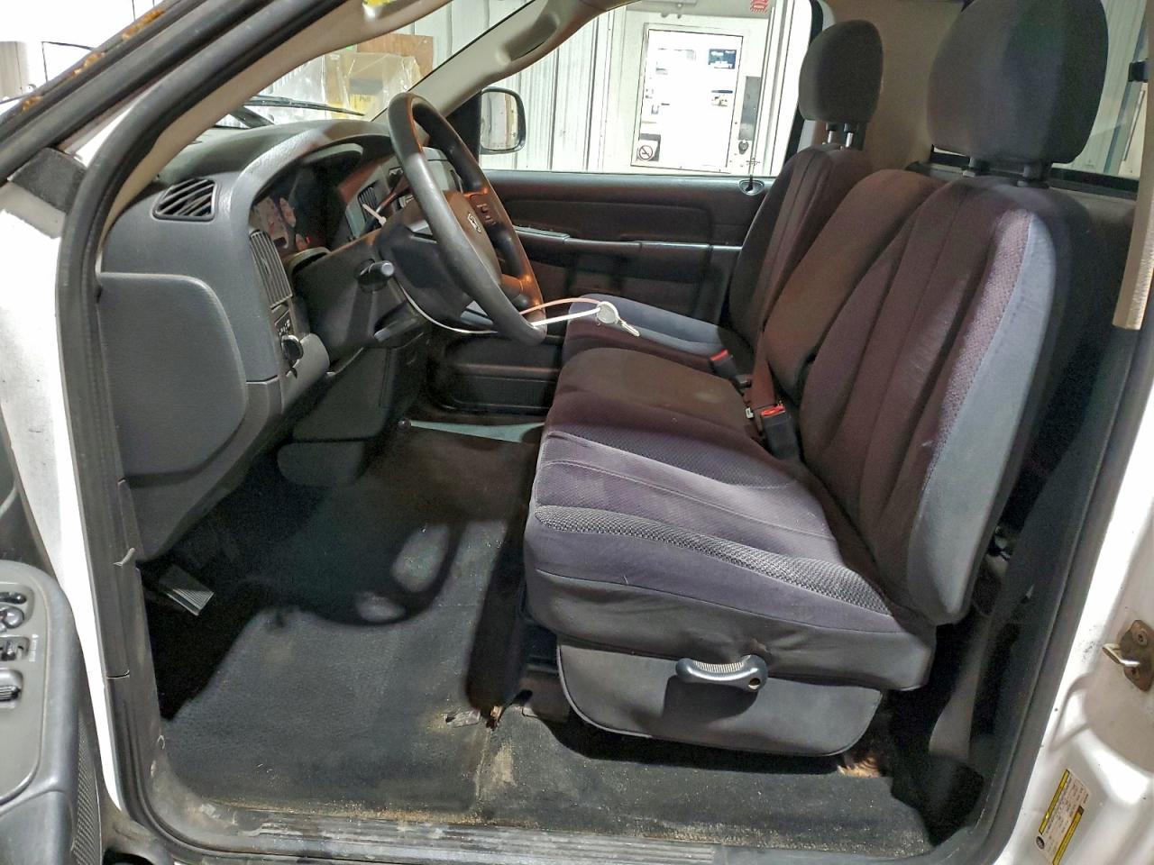 2005 Dodge Ram 1500 St VIN: 1D7HA16N75J528165 Lot: 94290745