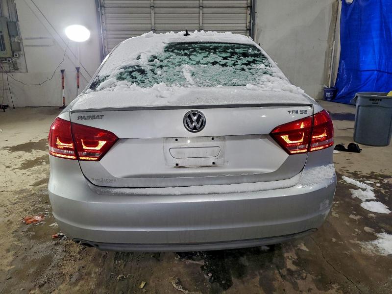  VOLKSWAGEN PASSAT 2012 Silver