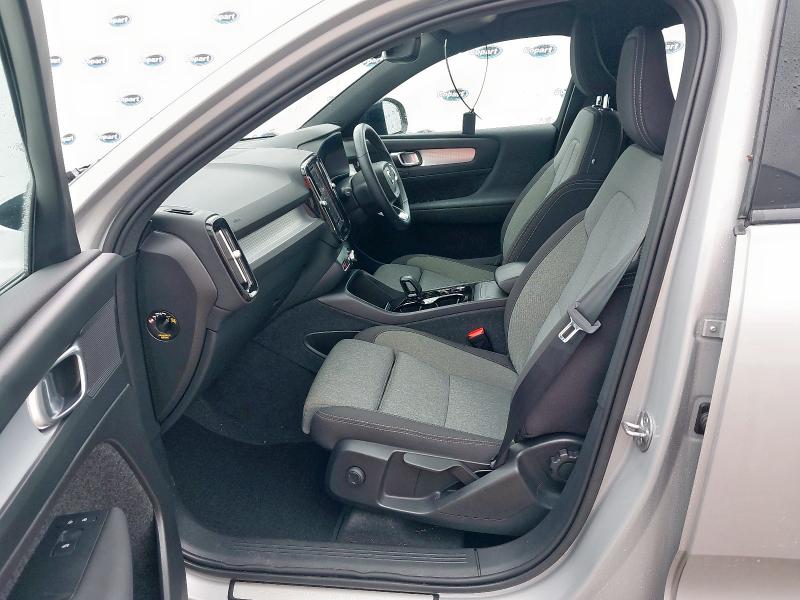 2022 VOLVO XC40 2.0 B3P PLUS DARK 5DR AUTO