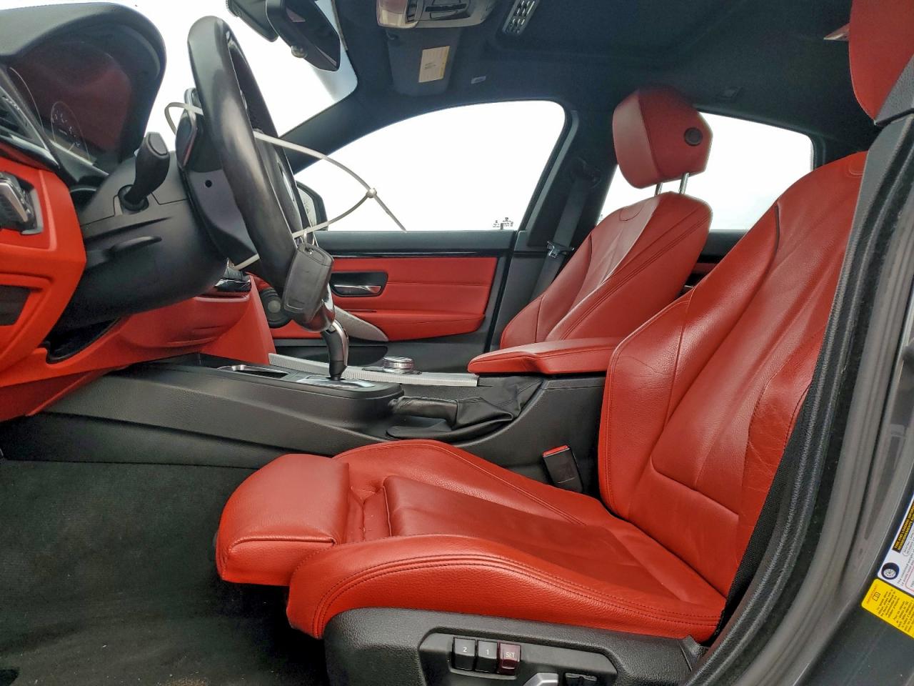 Фото: WBA4J5C51KBM65166