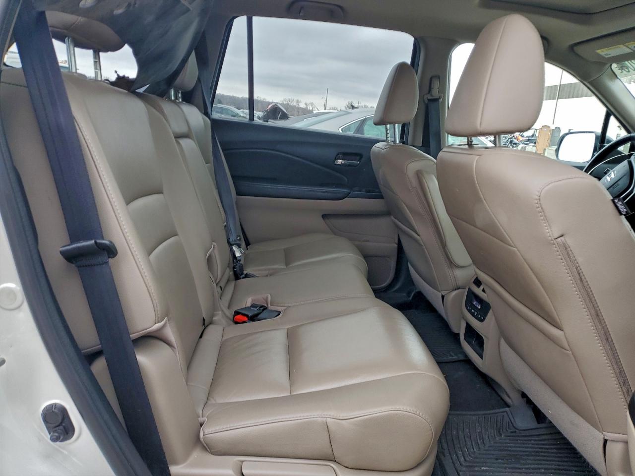 2018 Honda Pilot Exl VIN: 5FNYF6H58JB000402 Lot: 92764205