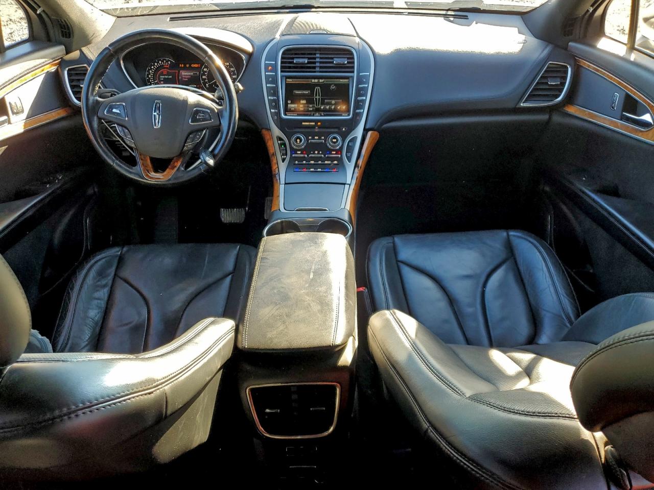2016 Lincoln Mkx Reserve VIN: 2LMTJ8LP3GBL43637 Lot: 95768575