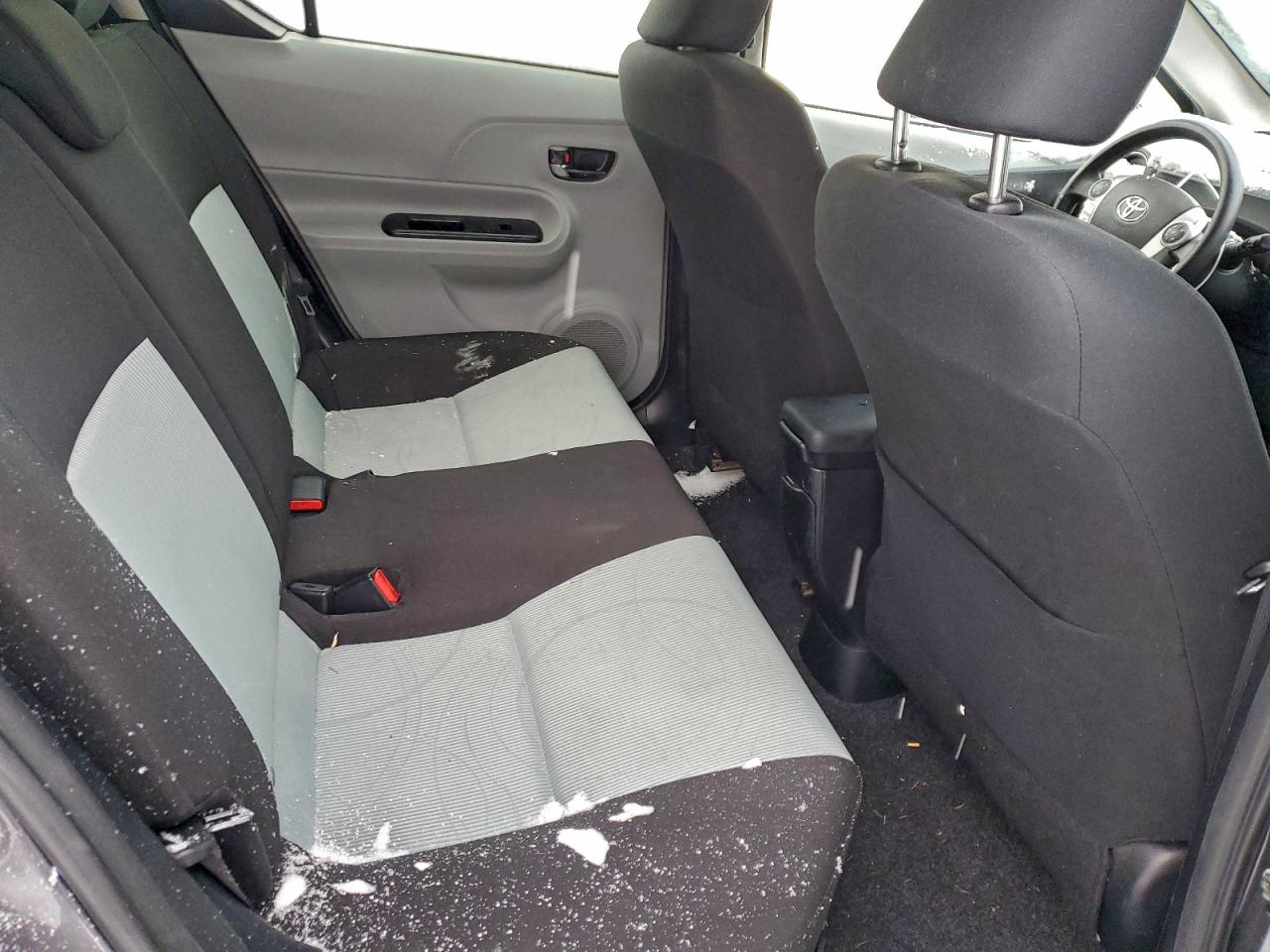 2013 Toyota Prius C VIN: JTDKDTB33D1046184 Lot: 96255105