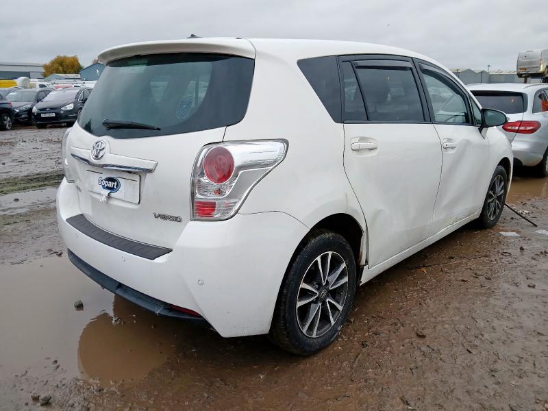 2015 TOYOTA VERSO 1.6 D-4D ICON 5DR