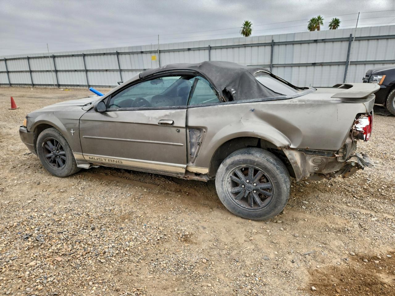 2002 Ford Mustang VIN: 1FAFP444X2F209861 Lot: 96010695