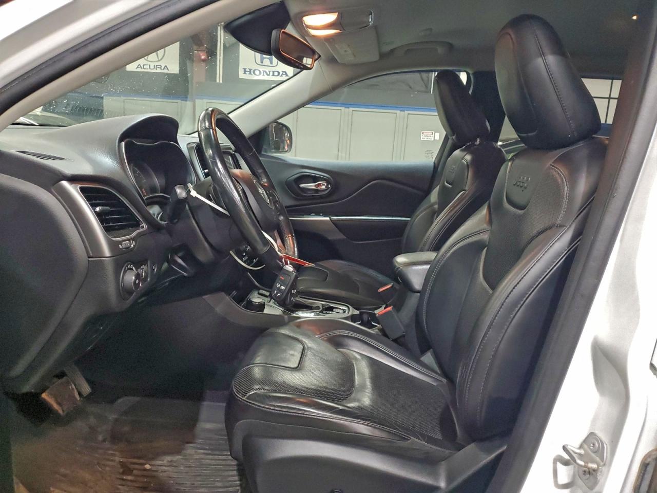 2019 Jeep Cherokee Limited VIN: 1C4PJMDNXKD180155 Lot: 96088585