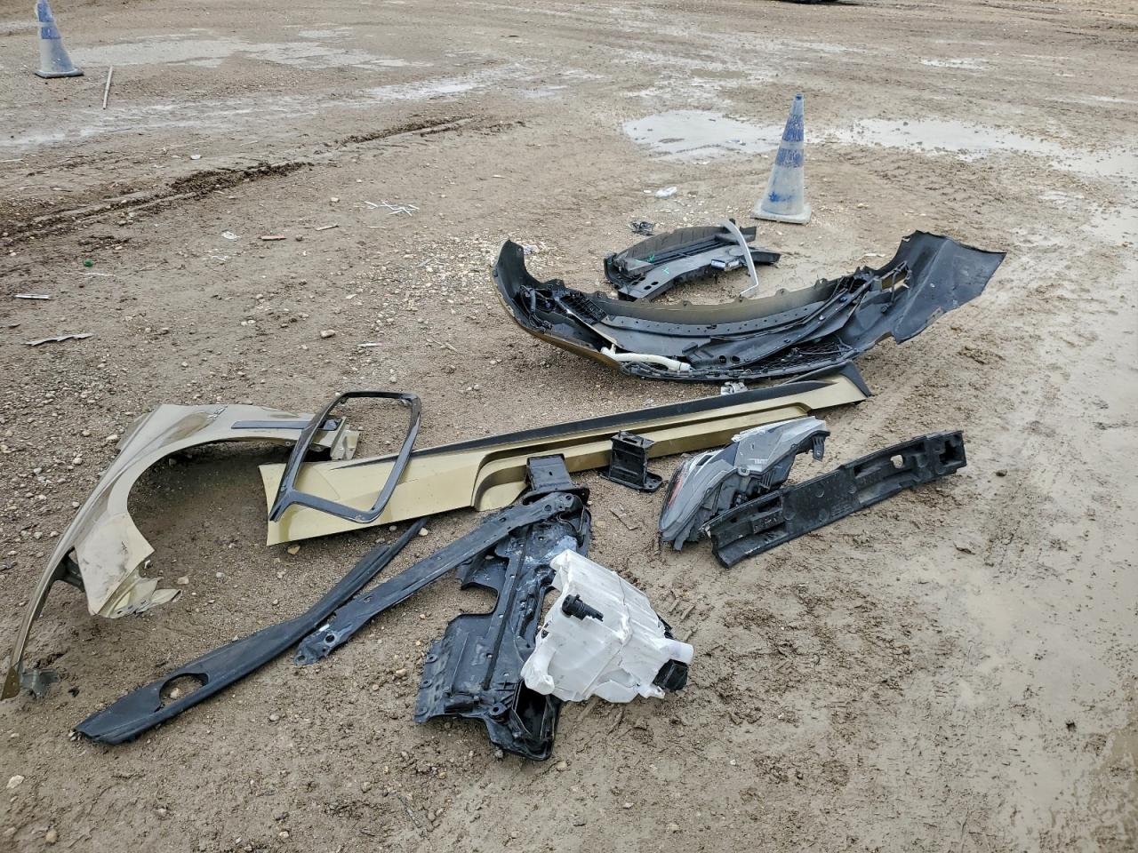 2017 Infiniti Q60 Red Sport 400 VIN: JN1FV7EK7HM610628 Lot: 94833215