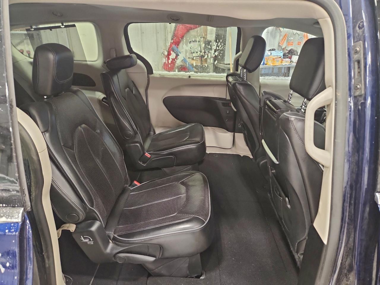 2017 Chrysler Pacifica Limited VIN: 2C4RC1GG4HR748128 Lot: 95499775