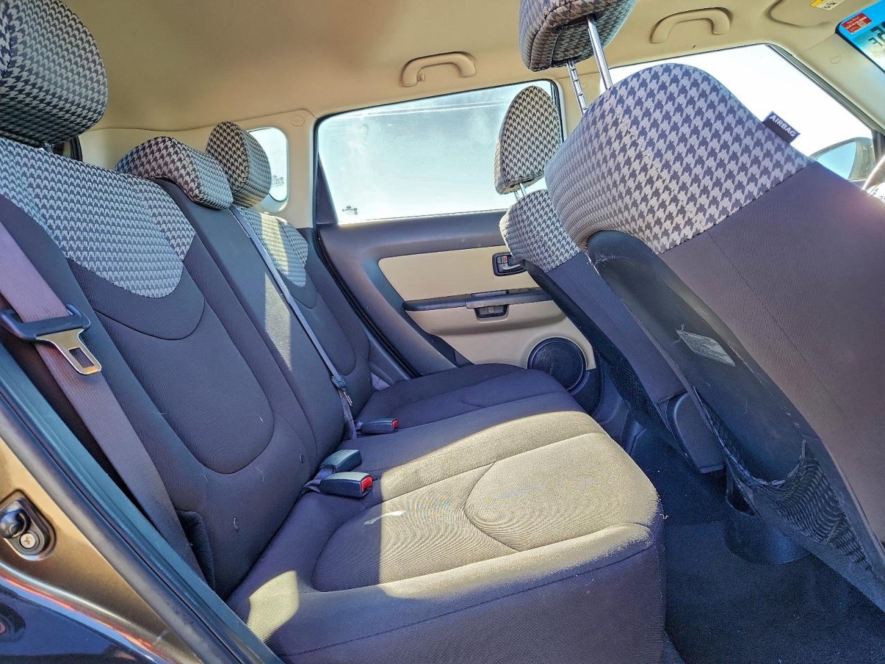 2011 Kia Soul + VIN: KNDJT2A27B7259070 Lot: 94917135