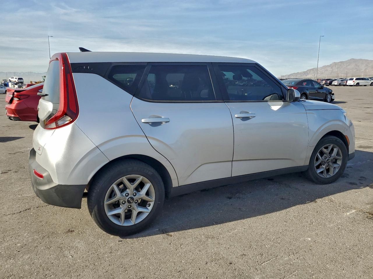 2020 Kia Soul Lx VIN: KNDJ23AU7L7027709 Lot: 95777545