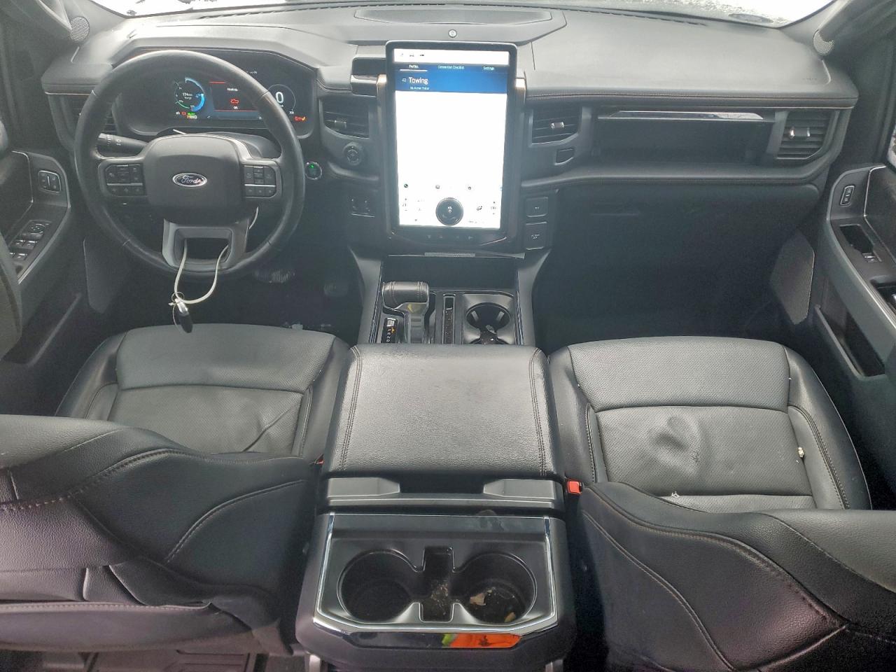 2022 Ford F150 Lightning Pro VIN: 1FTVW1EV4NWG06047 Lot: 92846135