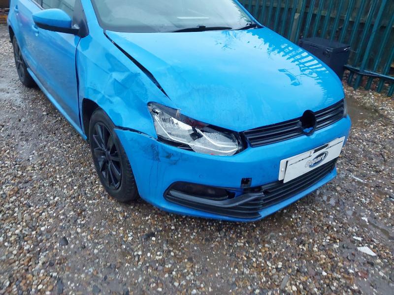 2015 VOLKSWAGEN POLO 1.0 SE 5DR