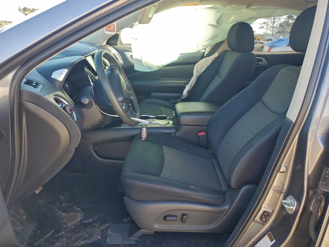 2018 Nissan Pathfinder S VIN: 5N1DR2MNXJC619290 Lot: 95215255