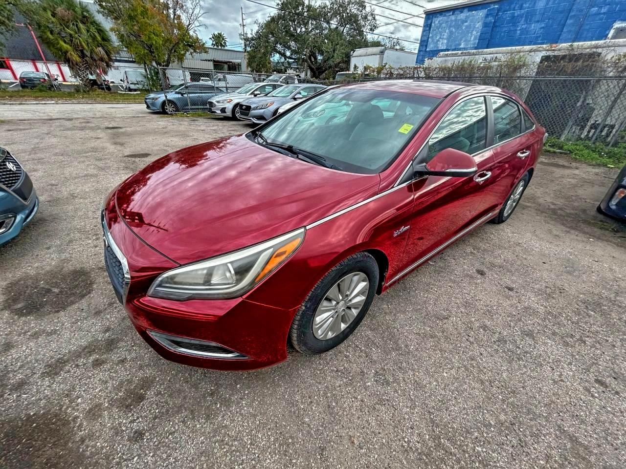 Фото: KMHE24L15GA038612