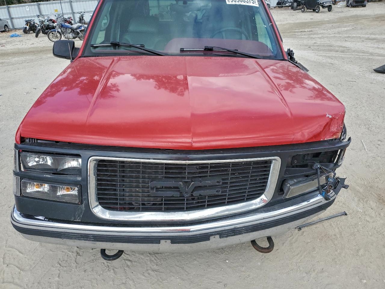 1996 GMC Suburban K1500 VIN: 1GKFK16RXTJ755854 Lot: 93988575