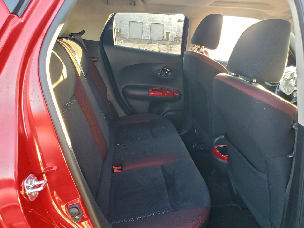 2015 Nissan Juke S VIN: JN8AF5MR2FT500200 Lot: 95674135