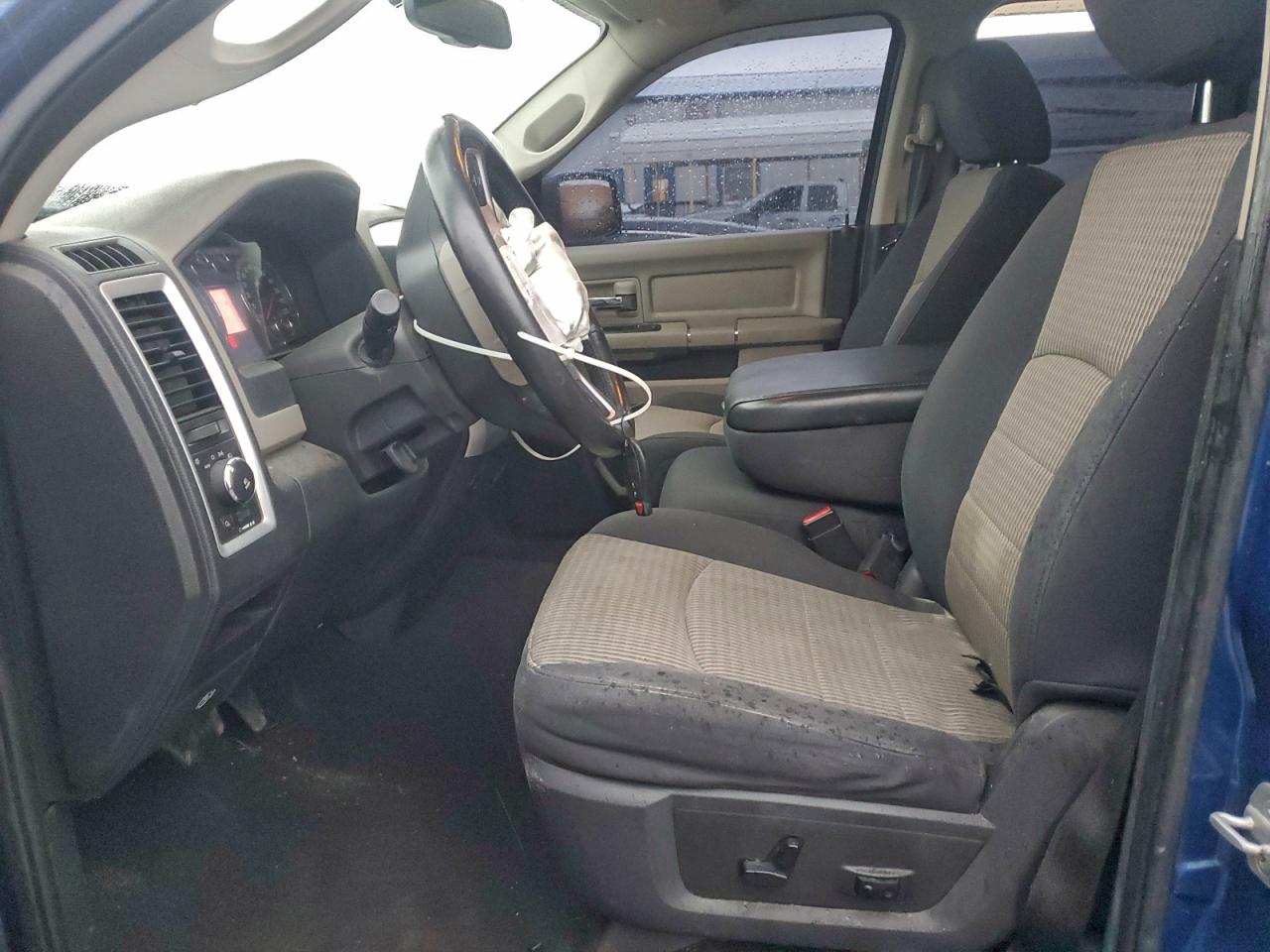 2010 Dodge Ram 1500 VIN: 1D7RV1GT5AS198164 Lot: 96690485