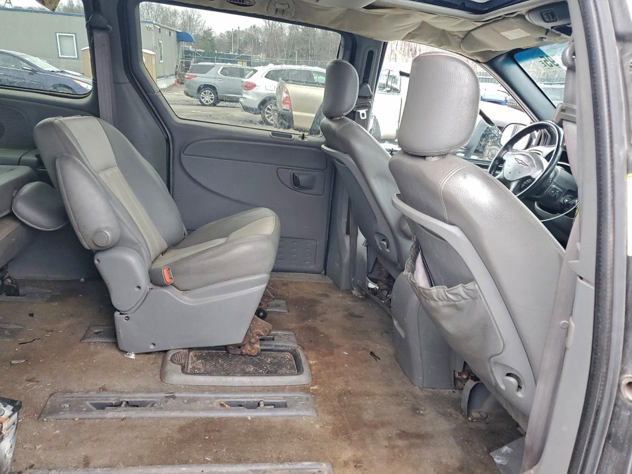 2004 Chrysler Town & Country Touring VIN: 2C4GP54L54R534358 Lot: 94882795