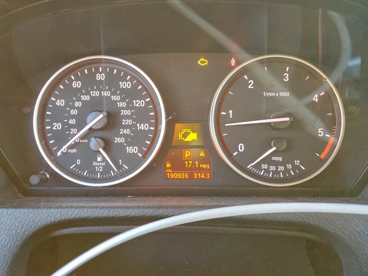 2011 BMW X5 xDrive35D VIN: 5UXZW0C56BL370155 Lot: 96341925