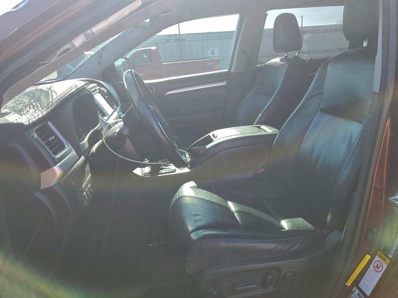 2017 Toyota Highlander Se VIN: 5TDKZRFH5HS234143 Lot: 94644625