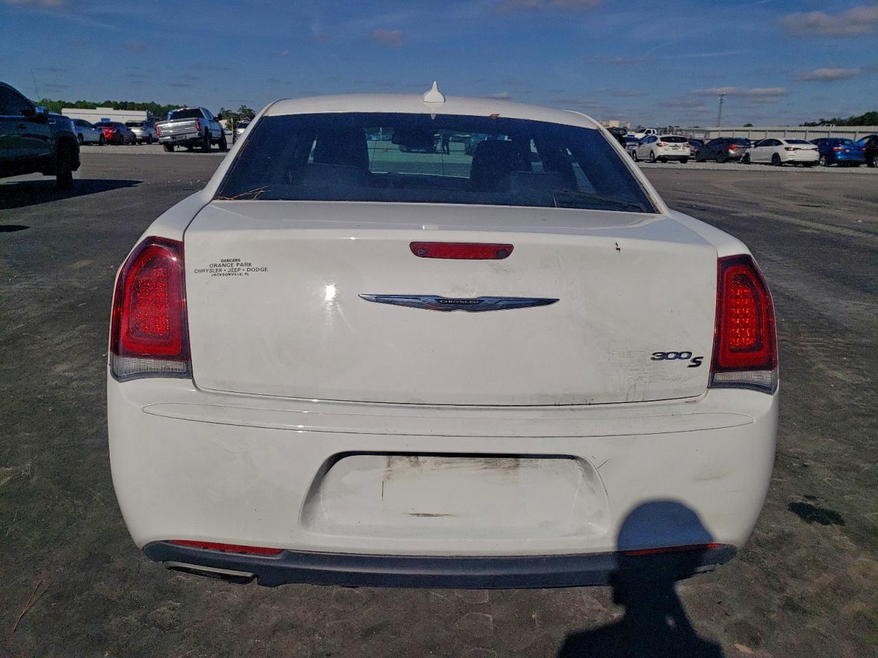 2017 Chrysler 300 S VIN: 2C3CCABGXHH552086 Lot: 94802765
