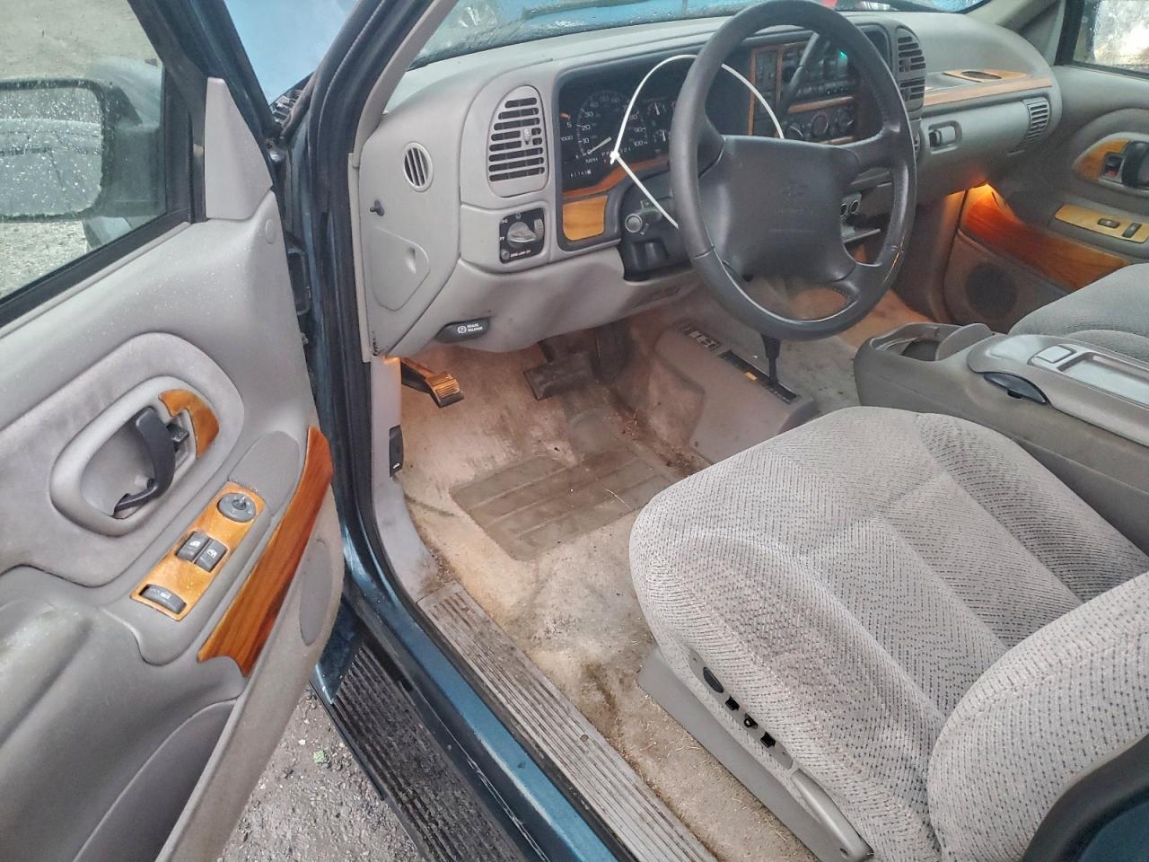 1995 Chevrolet Tahoe K1500 VIN: 1GNEK18K6SJ306748 Lot: 96285355