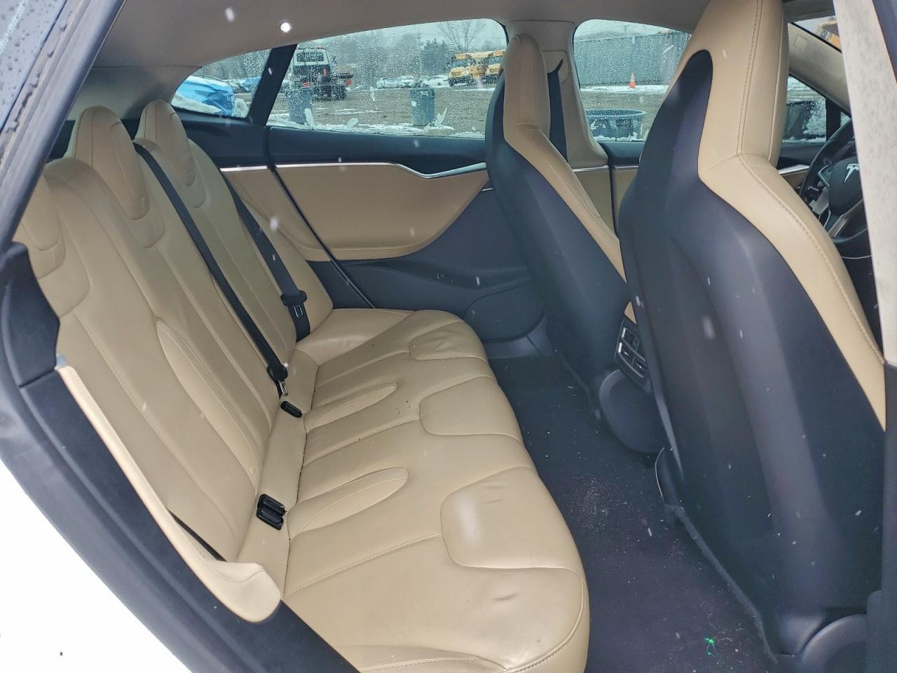 2014 Tesla Model S VIN: 5YJSA1S18EFP35271 Lot: 94792705