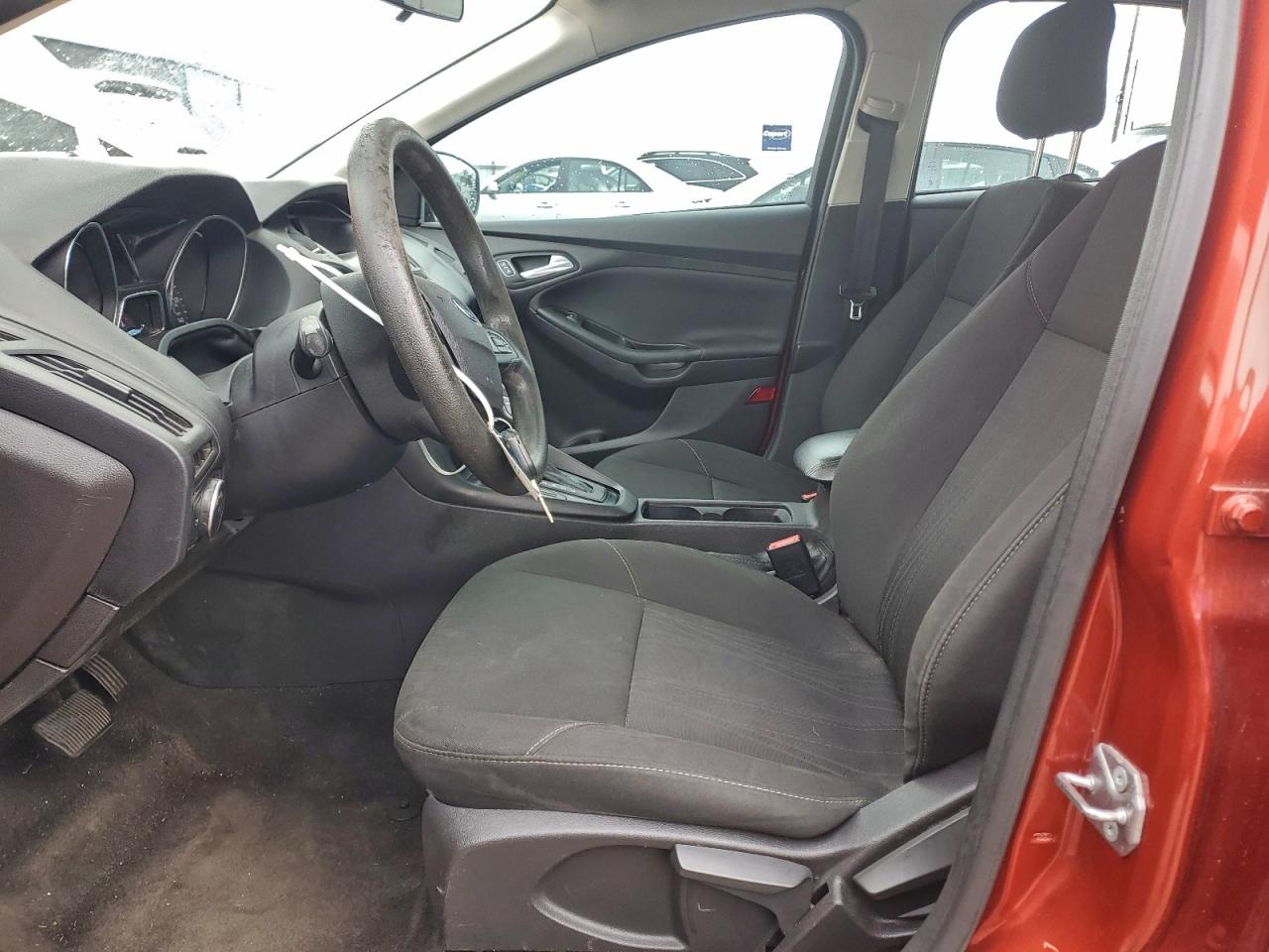 2018 Ford Focus Se VIN: 1FADP3K23JL299051 Lot: 94388135