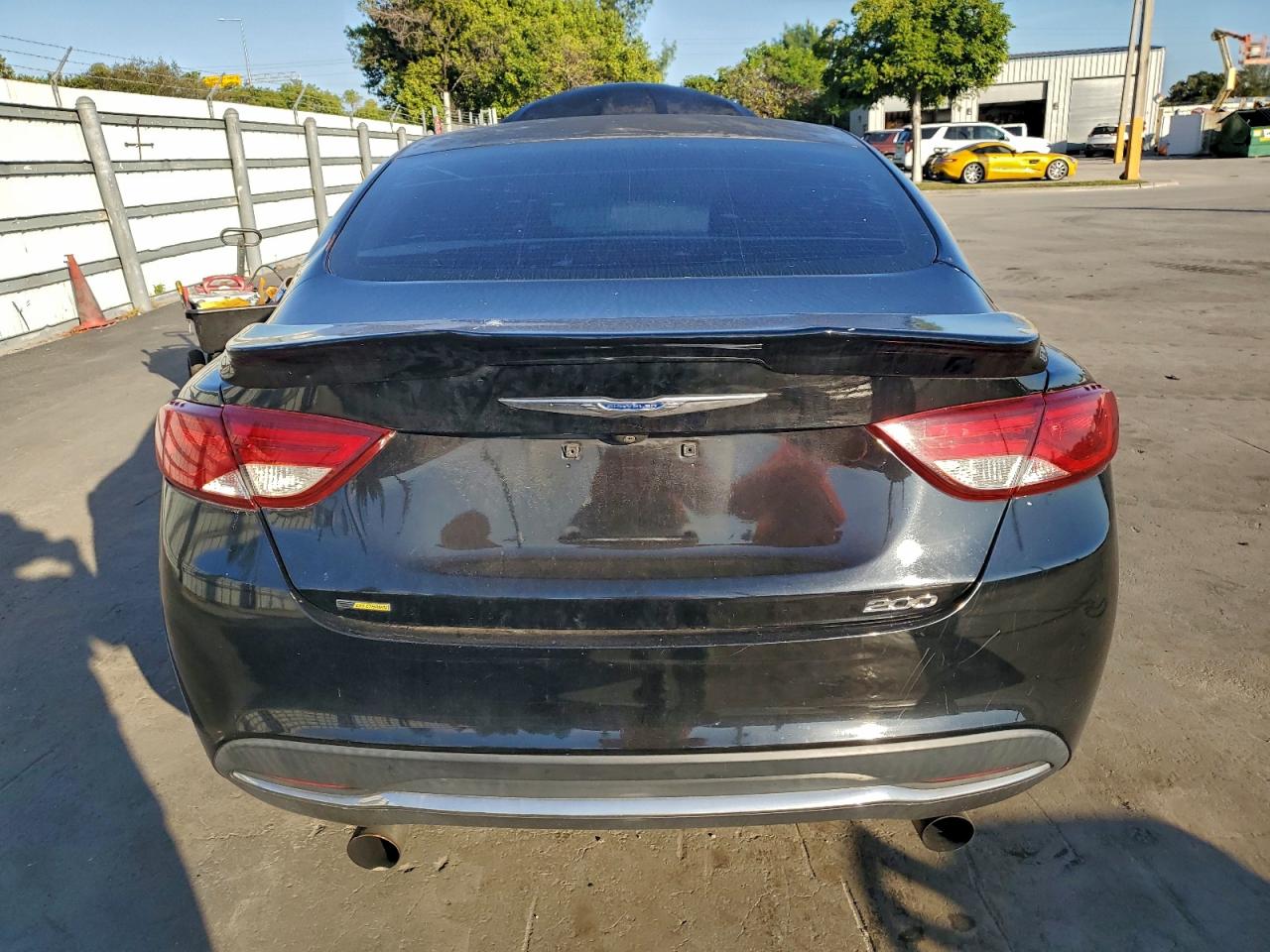 2015 Chrysler 200 Limited VIN: 1C3CCCAB4FN656255 Lot: 95303625