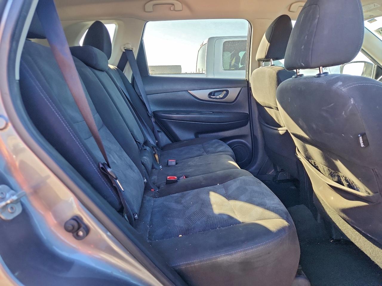 2016 Nissan Rogue S VIN: KNMAT2MV7GP641595 Lot: 96607725