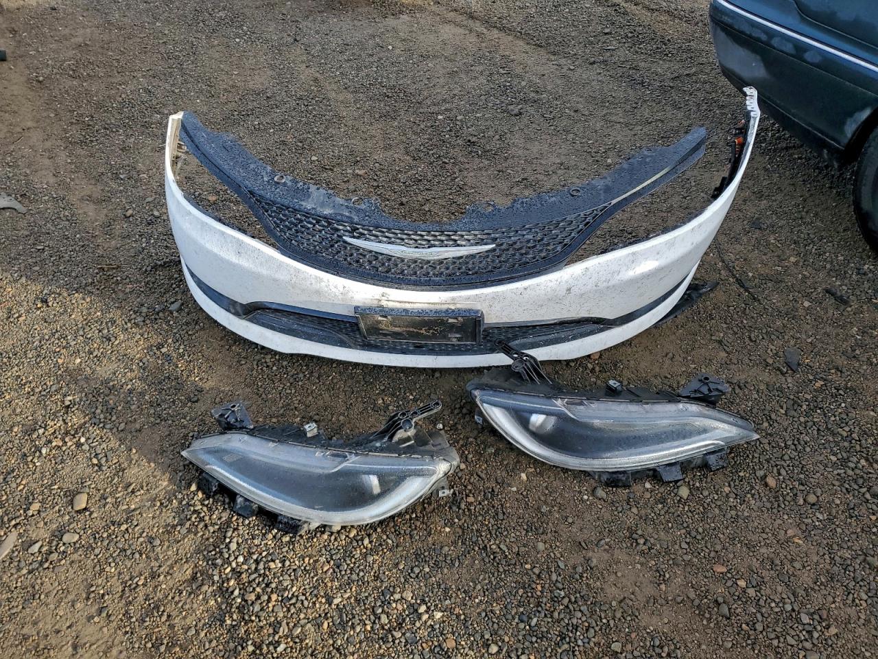 2015 Chrysler 200 S VIN: 1C3CCCBB8FN670285 Lot: 96336605