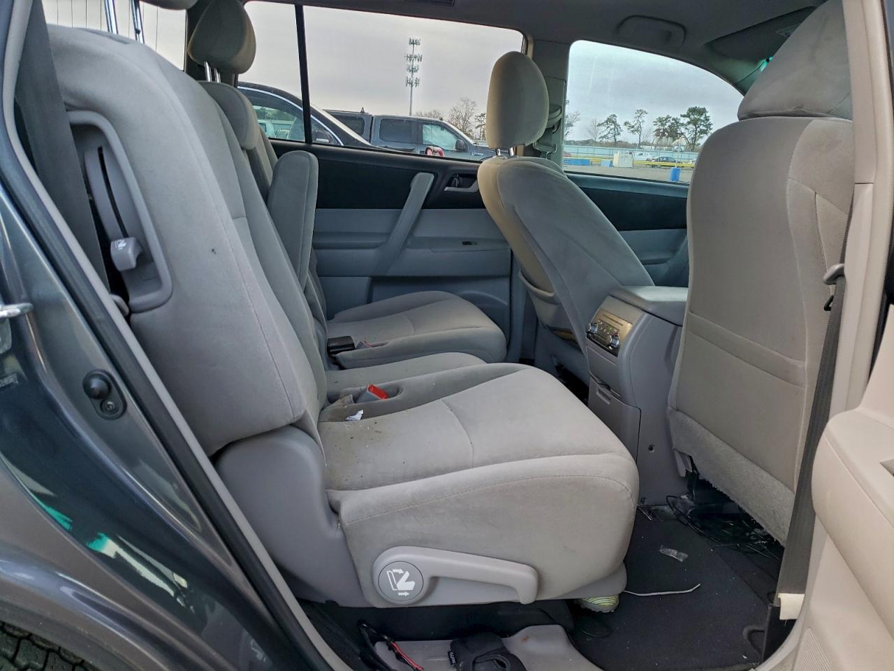 2011 Toyota Highlander Base VIN: 5TDBK3EH8BS066797 Lot: 93655725